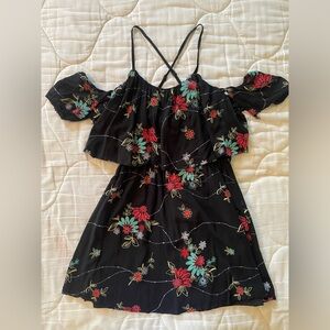 Romeo + Juliet Couture Embroidered Mini Ruffle Dress Sz M Excellent Condition